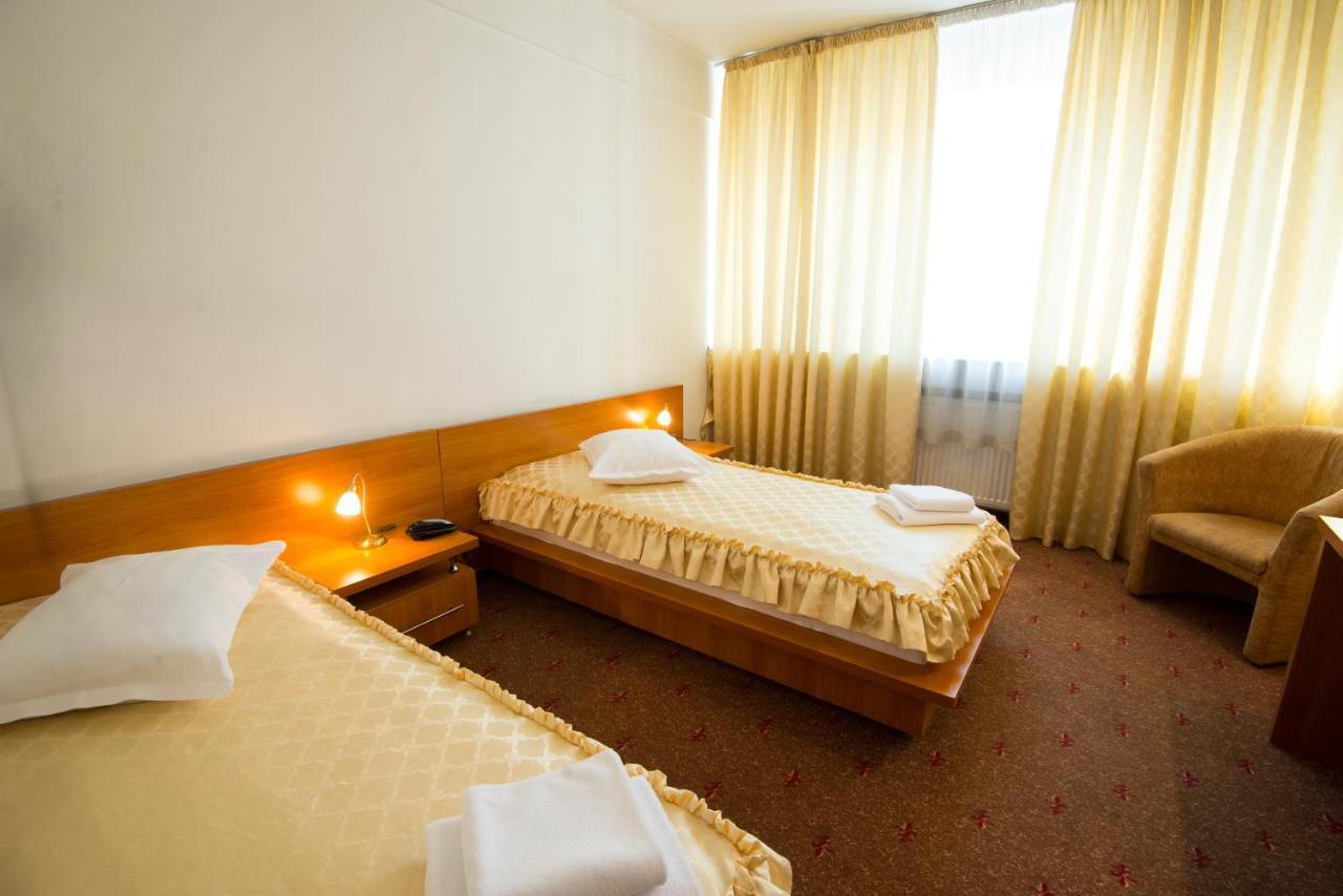 Hotel Victoria Cluj-Napoca Buitenkant foto